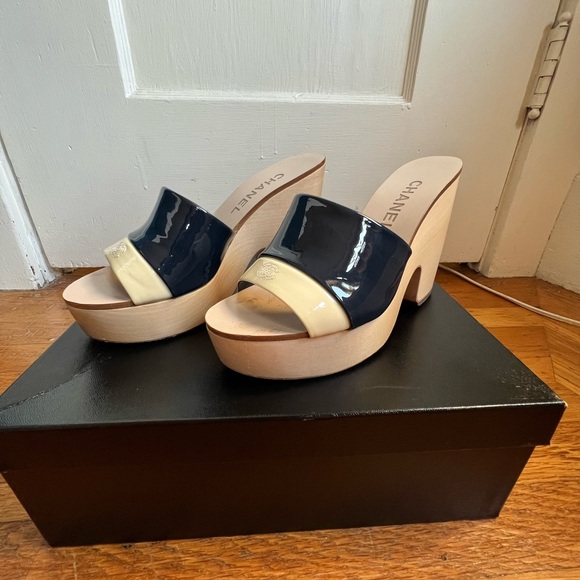 Chanel Navy/Cream Wedges - Picture 3 of 7